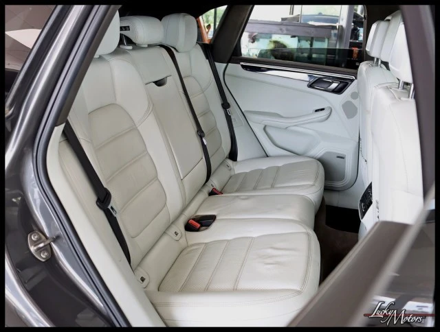 2016 Porsche Macan S - Image 24 of 31