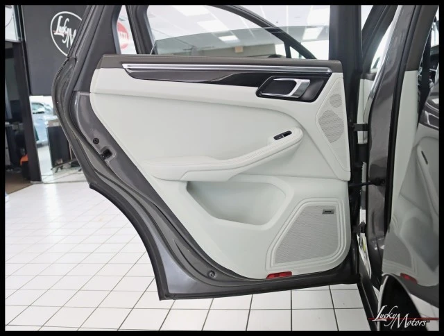 2016 Porsche Macan S - Image 29 of 31