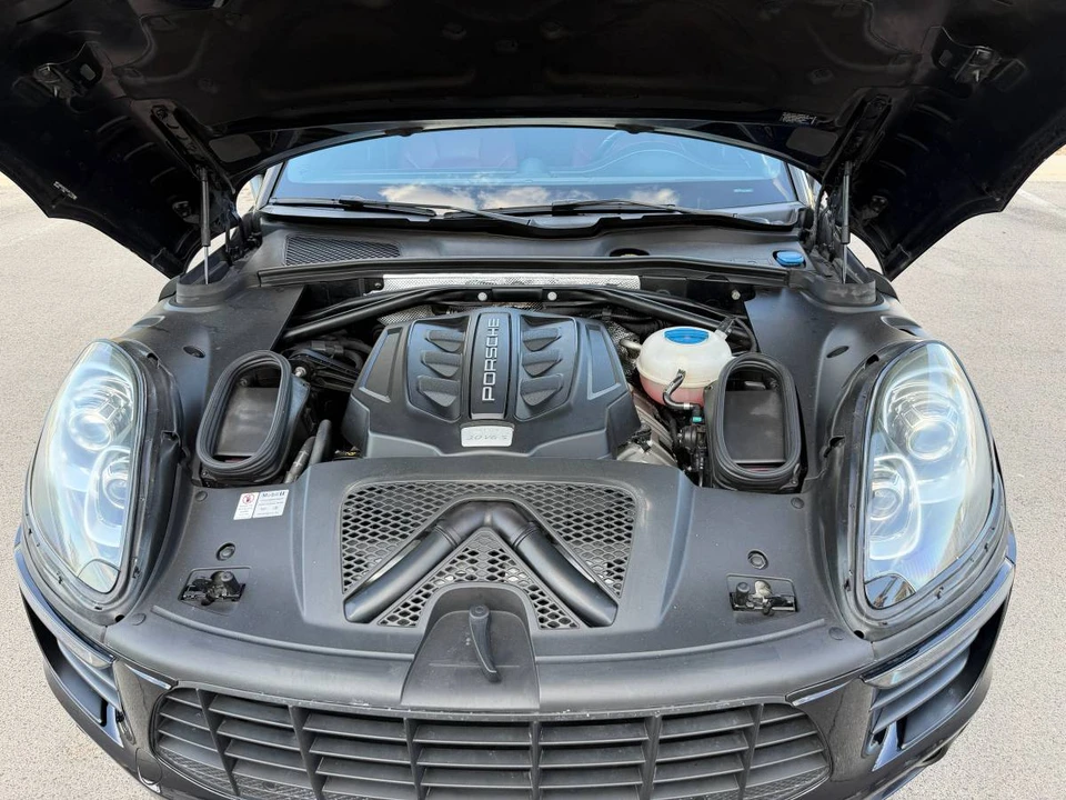 2016 Porsche Macan S - Image 13 of 18