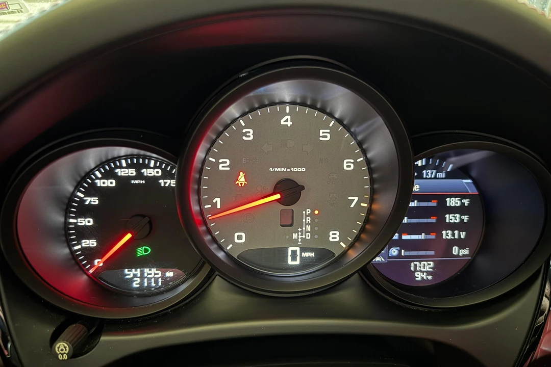 2016 Porsche Macan S - Image 23 of 31