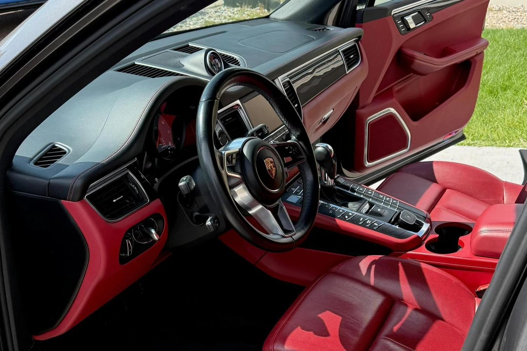 2016 Porsche Macan S - Image 20 of 31