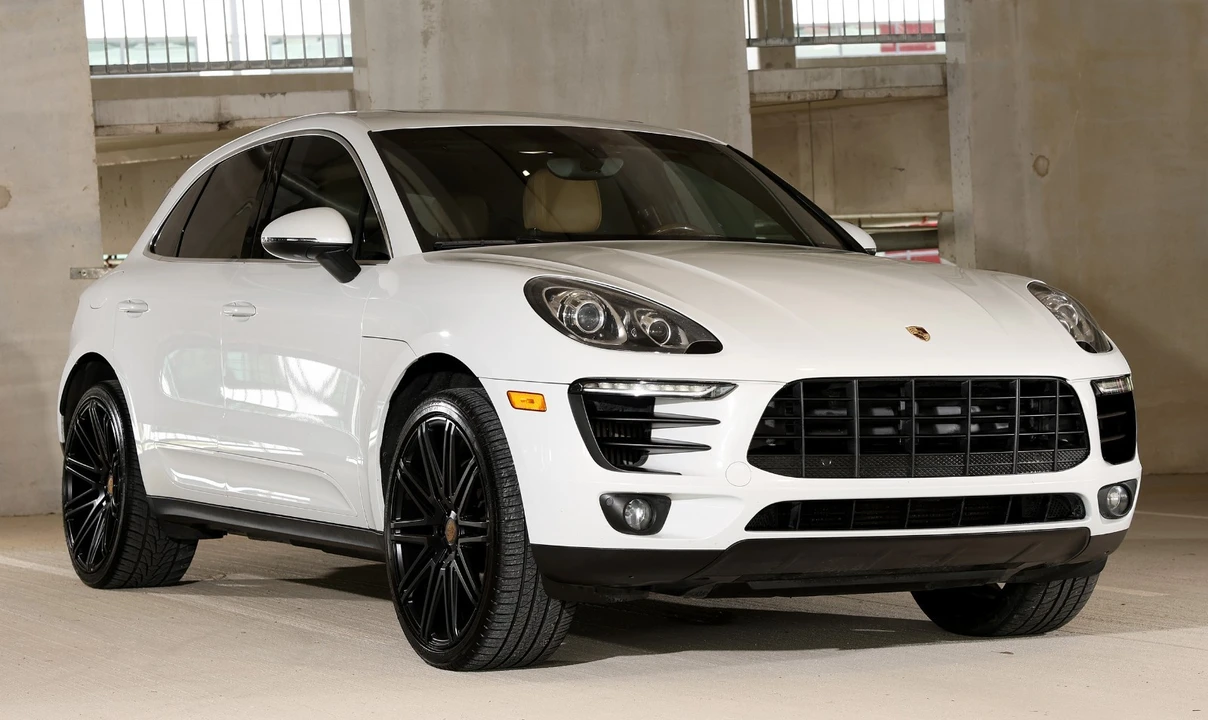 2016 Porsche Macan S - Image 2 of 11