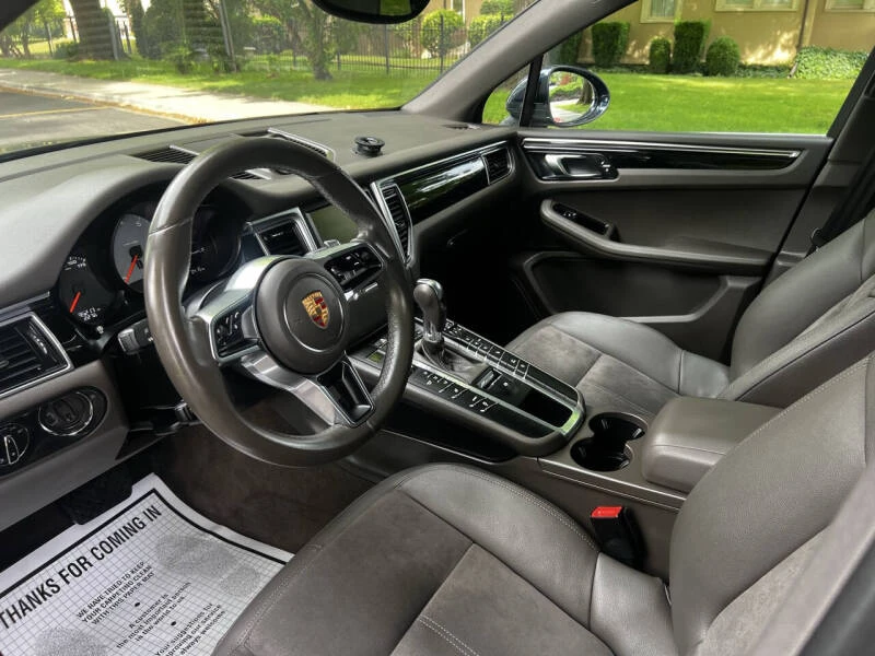 2016 Porsche Macan S - Image 9 of 16