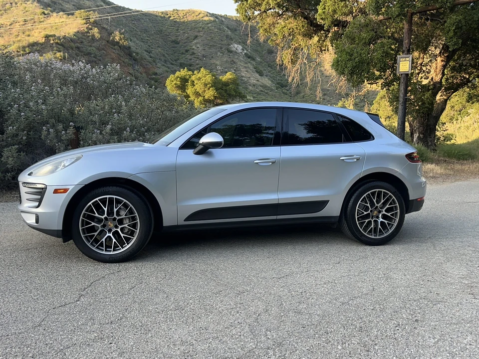 2016 Porsche Macan S - Image 26 of 31