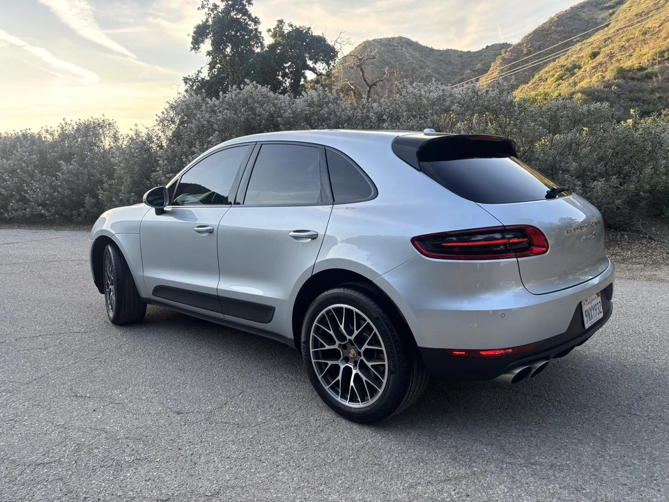 2016 Porsche Macan S - Image 24 of 31
