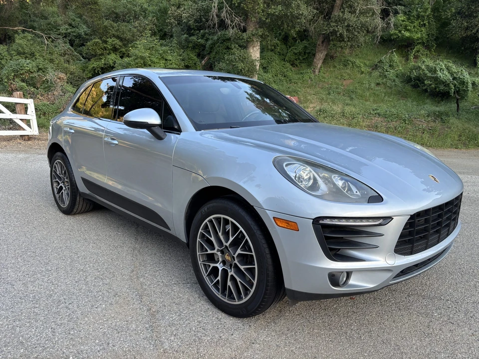 2016 Porsche Macan S - Image 17 of 31