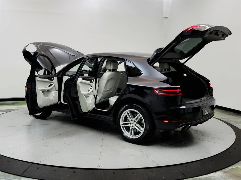 2016 Porsche Macan S - Image 12 of 21