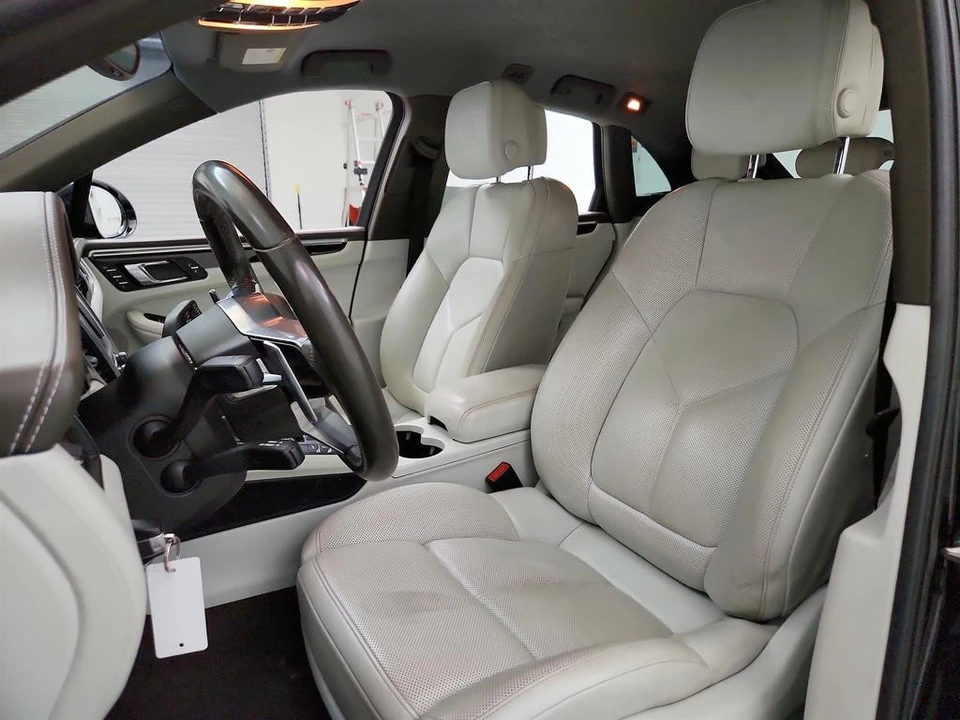 2016 Porsche Macan S - Image 14 of 21