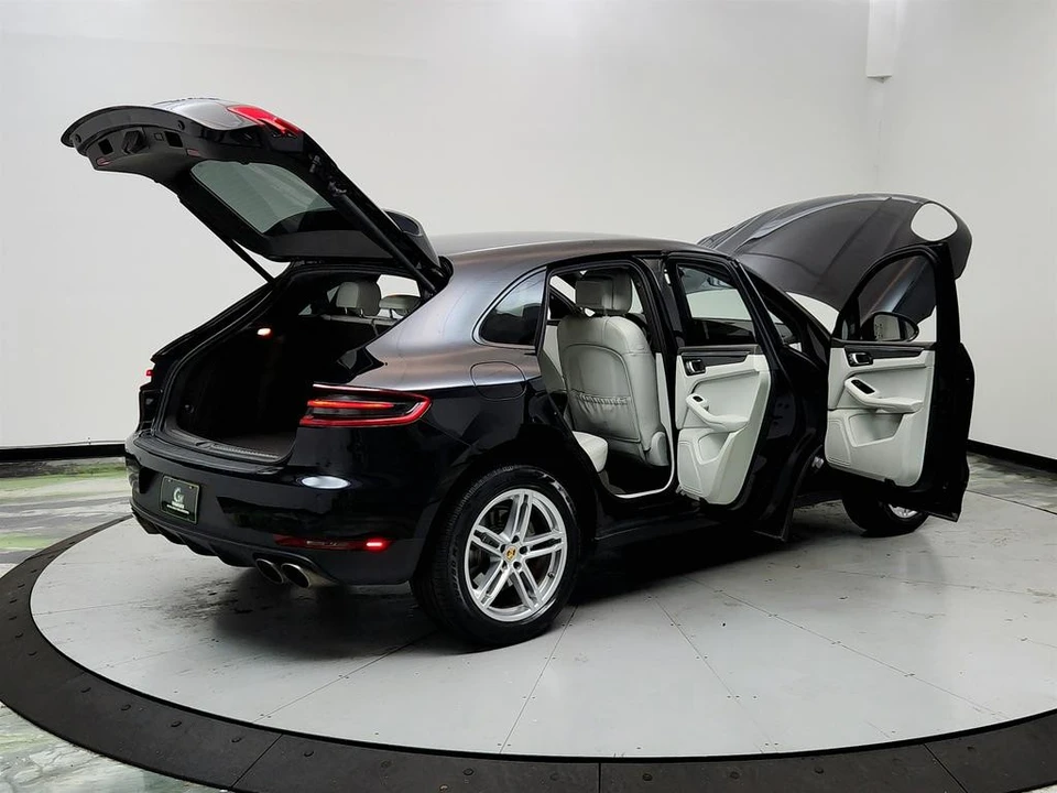 2016 Porsche Macan S - Image 11 of 21