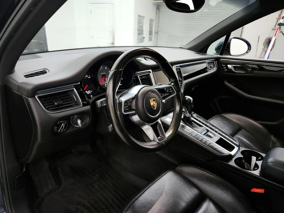 2016 Porsche Macan S - Image 13 of 31