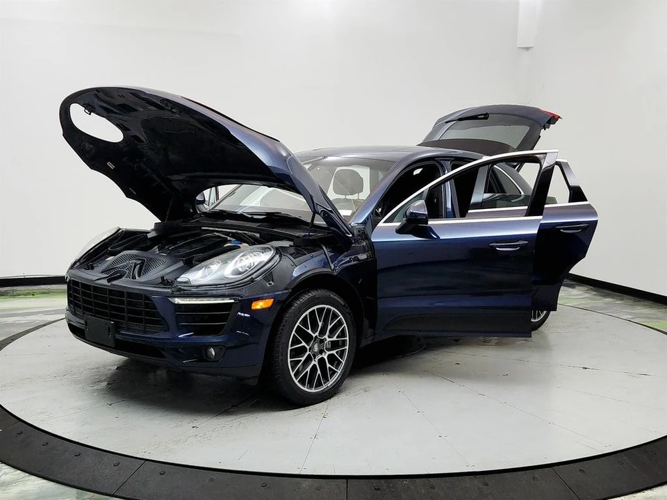 2016 Porsche Macan - Image 9 of 31