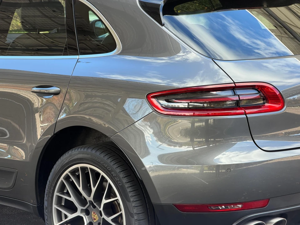 2016 Porsche Macan S - Image 25 of 31
