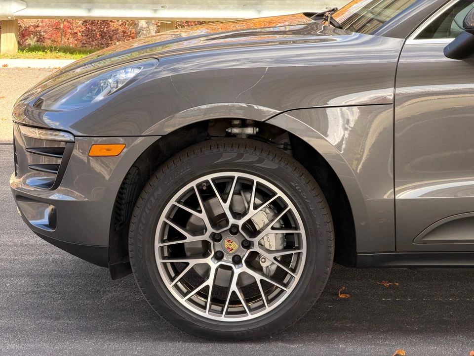 2016 Porsche Macan S - Image 16 of 31