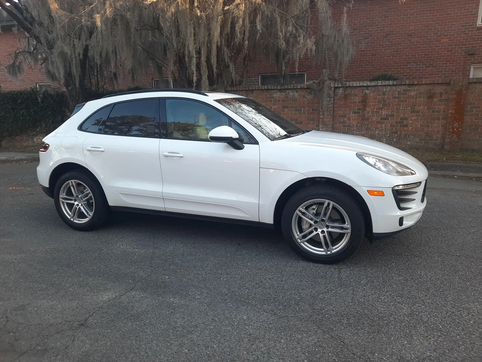 2016 Porsche Macan S - Image 15 of 31