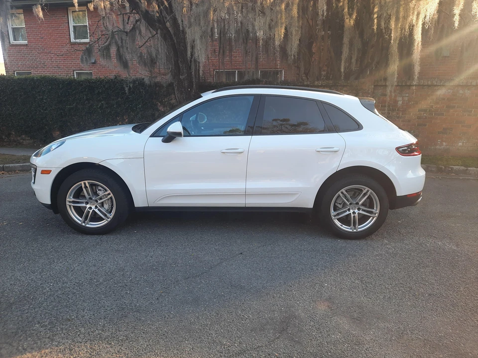 2016 Porsche Macan S - Image 10 of 31