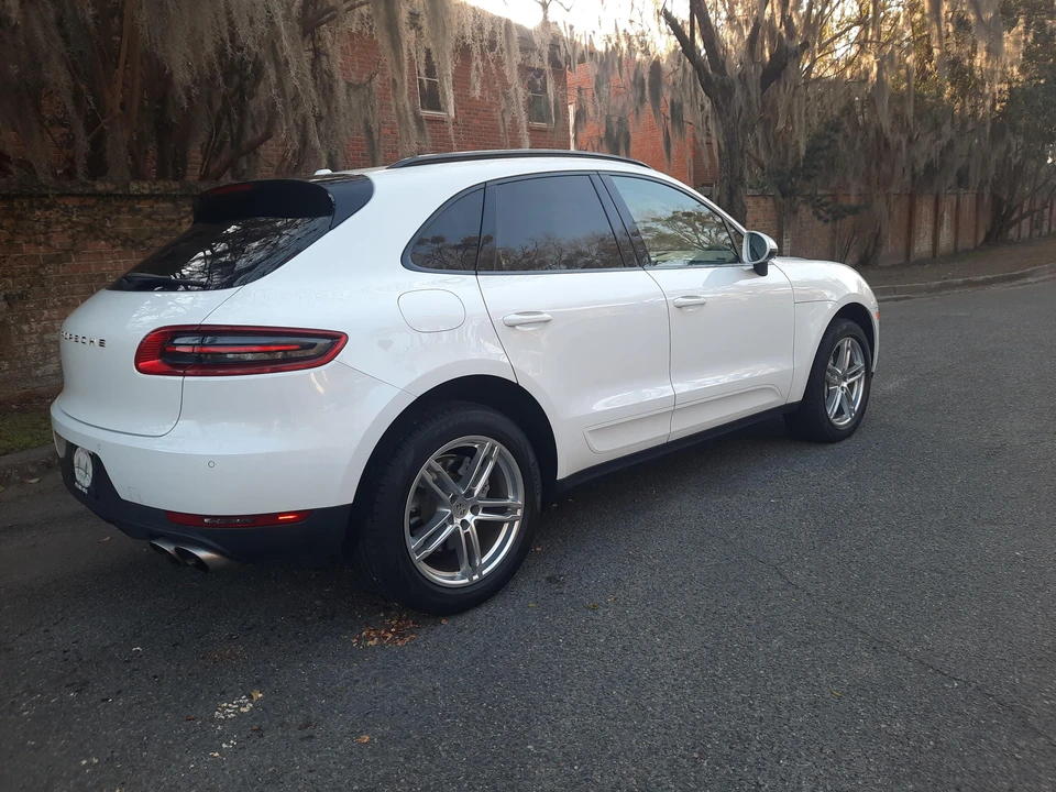 2016 Porsche Macan S - Image 11 of 31