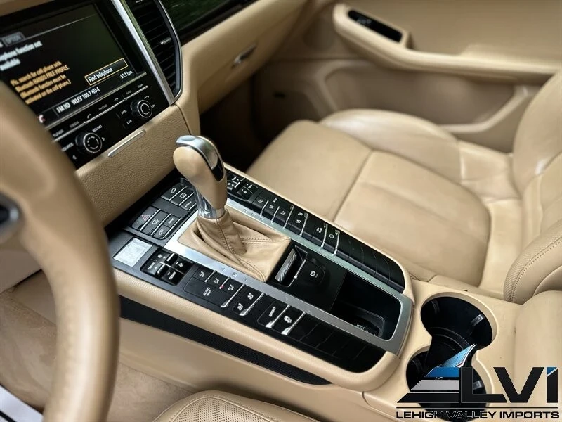 2016 Porsche Macan S - Image 16 of 20