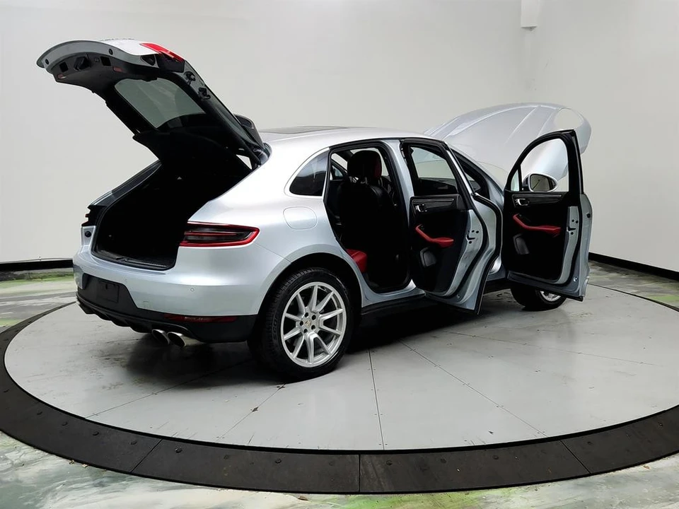 2016 Porsche Macan S - Image 11 of 31
