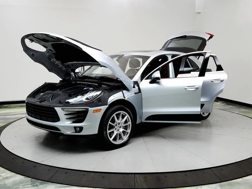 2016 Porsche Macan S - Image 9 of 31