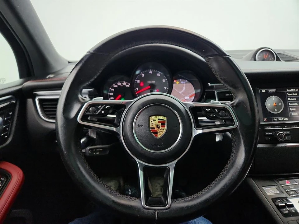 2016 Porsche Macan S - Image 18 of 31
