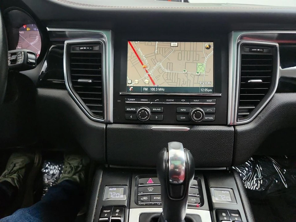 2016 Porsche Macan S - Image 22 of 31
