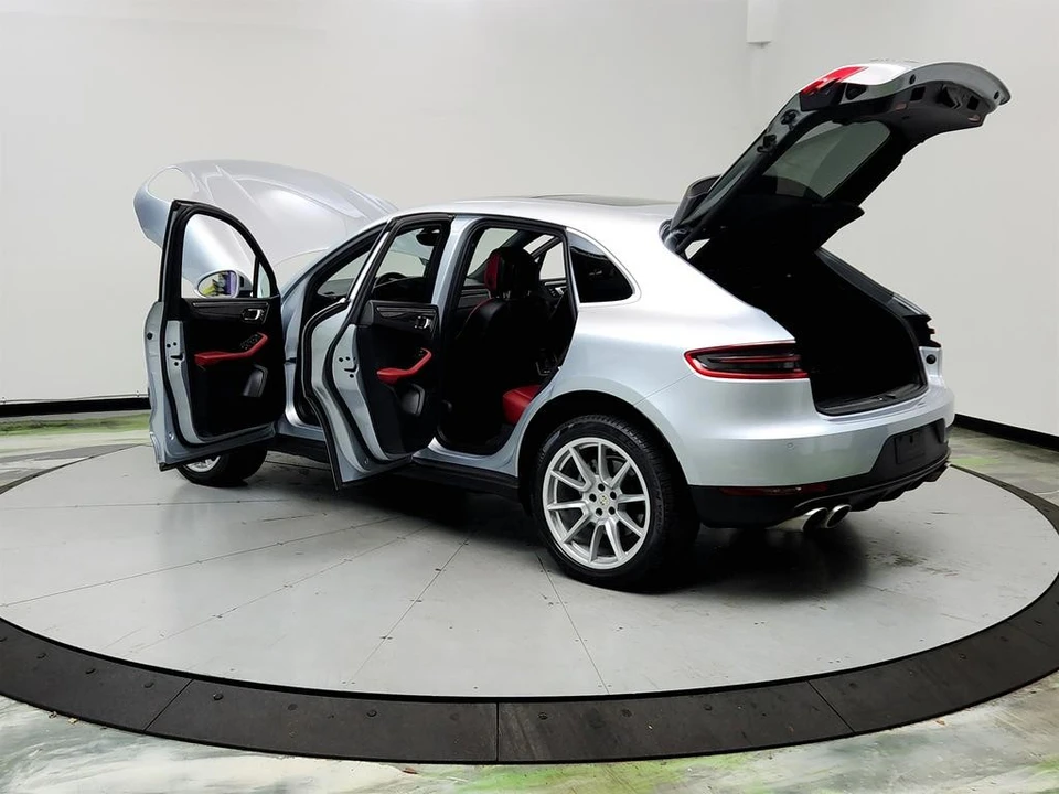 2016 Porsche Macan S - Image 12 of 31