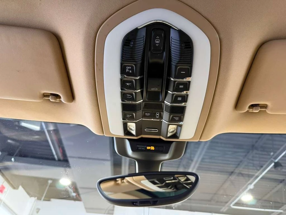 2016 Porsche Macan S - Image 20 of 21