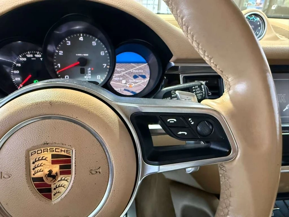 2016 Porsche Macan S - Image 13 of 21