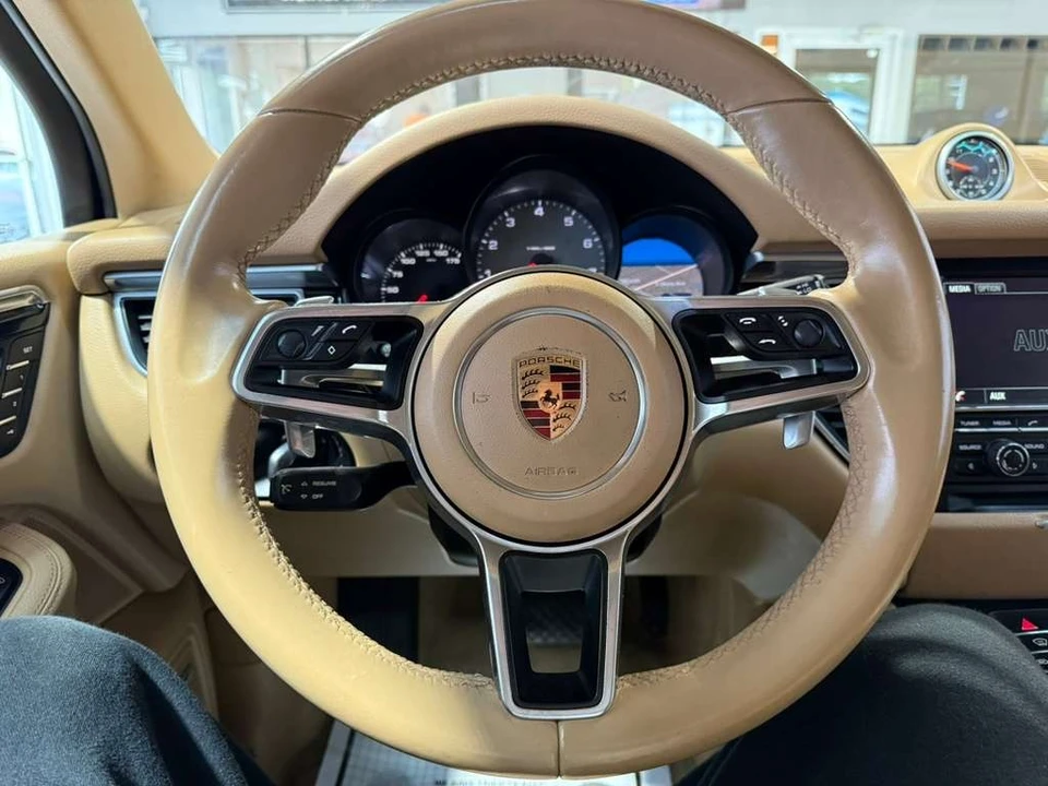 2016 Porsche Macan S - Image 12 of 21