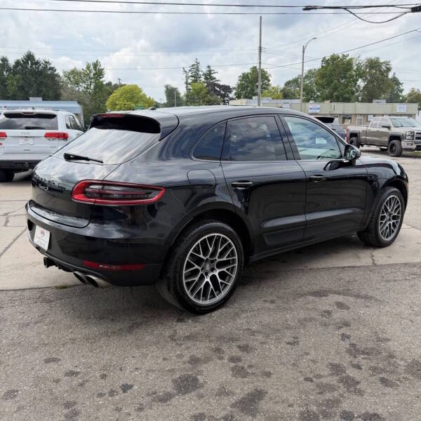 2016 Porsche Macan S - Image 10 of 31
