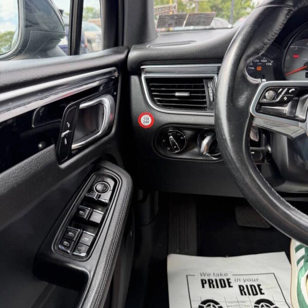 2016 Porsche Macan S - Image 26 of 31