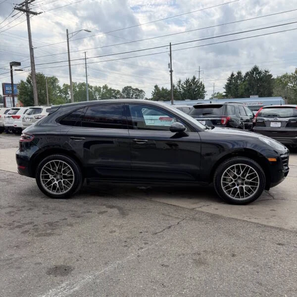 2016 Porsche Macan S - Image 8 of 31