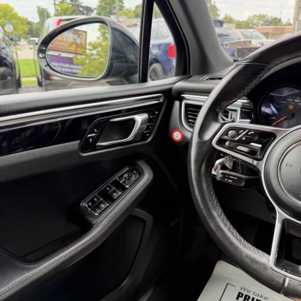 2016 Porsche Macan S - Image 25 of 31