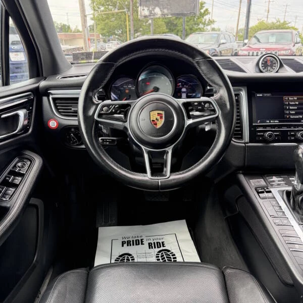 2016 Porsche Macan S - Image 24 of 31