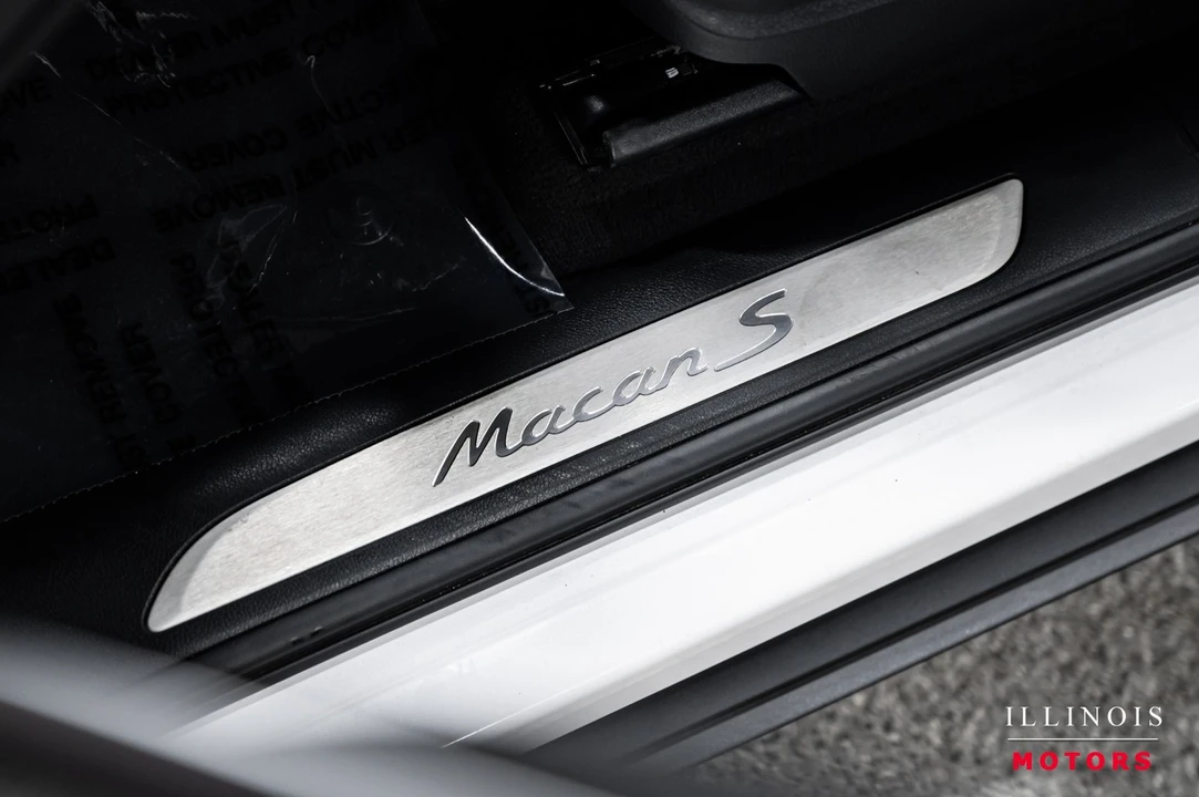 2016 Porsche Macan S - Image 16 of 21