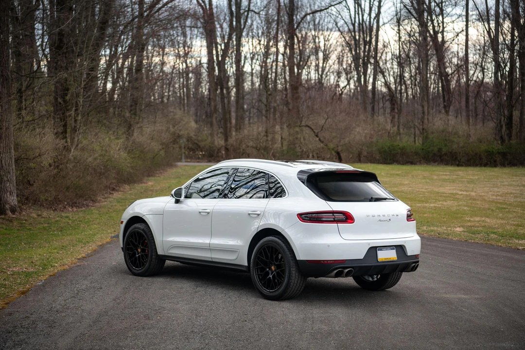 2016 Porsche Macan S - Image 12 of 31