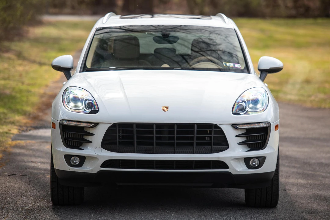 2016 Porsche Macan S - Image 2 of 31