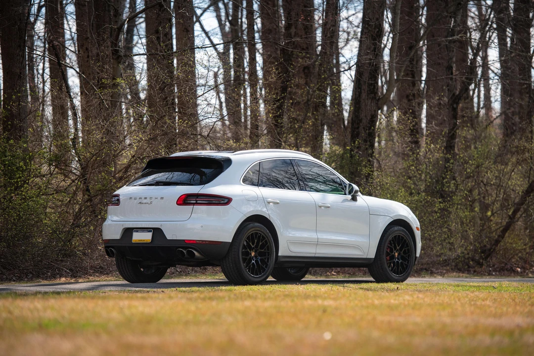 2016 Porsche Macan S - Image 16 of 31