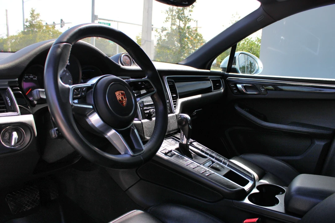 2016 Porsche Macan S - Image 11 of 15