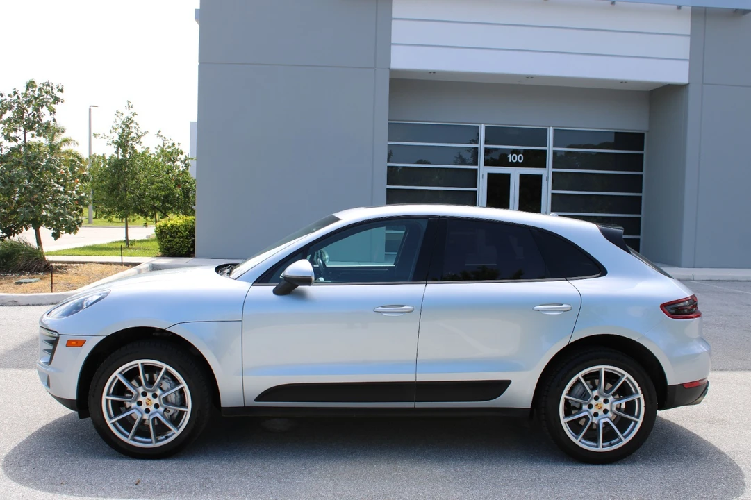 2016 Porsche Macan S - Image 9 of 15
