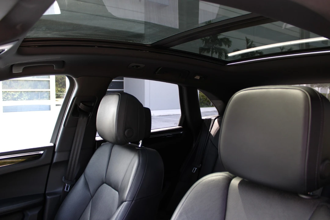 2016 Porsche Macan S - Image 13 of 15