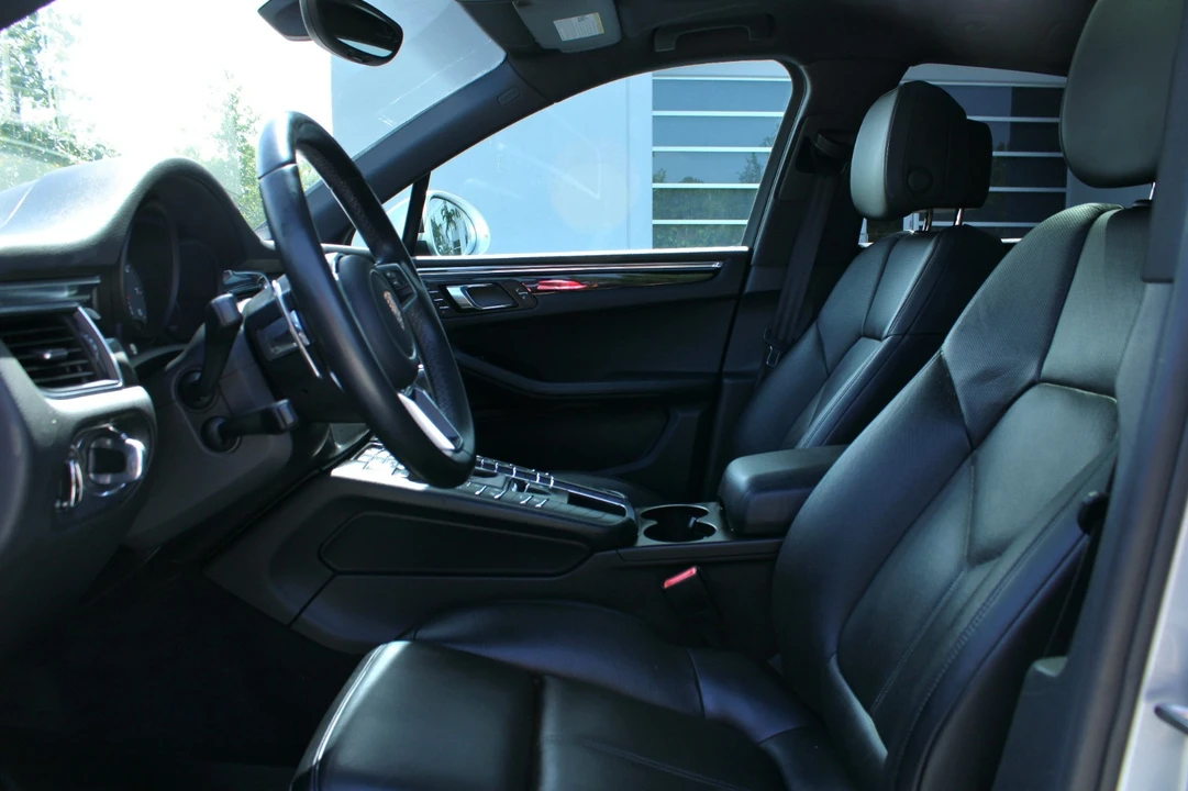 2016 Porsche Macan S - Image 10 of 15