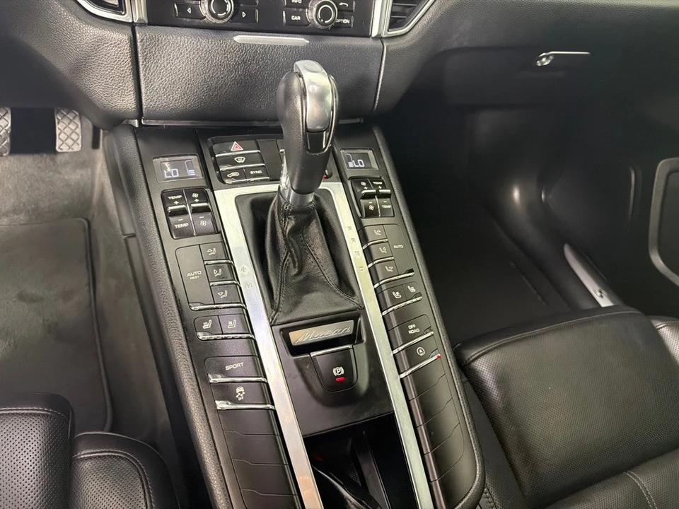 2016 Porsche Macan S - Image 20 of 29