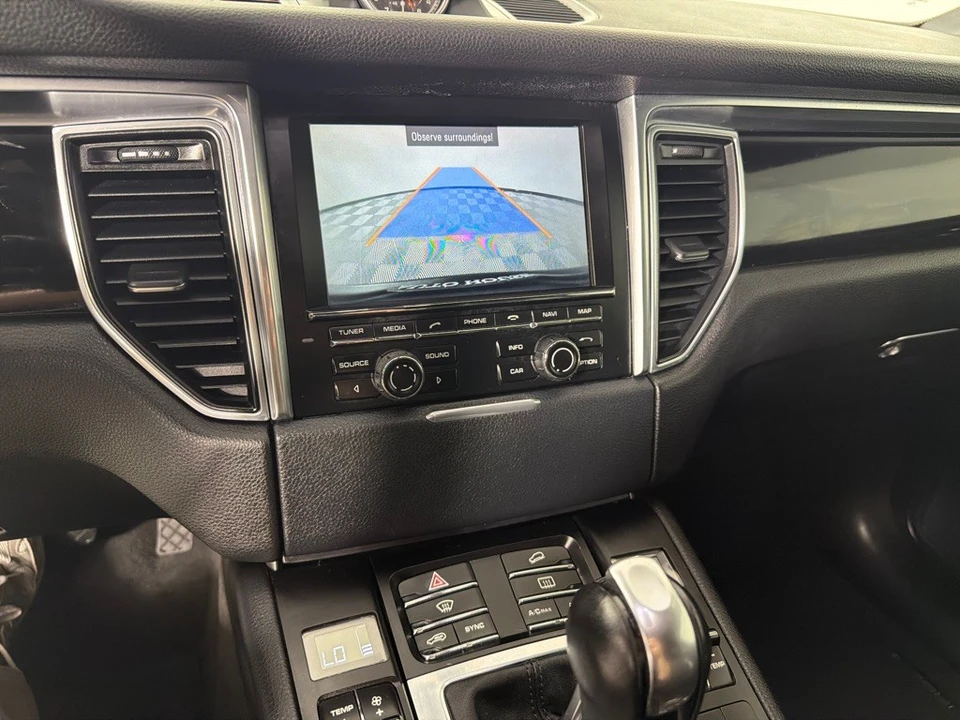 2016 Porsche Macan S - Image 18 of 29