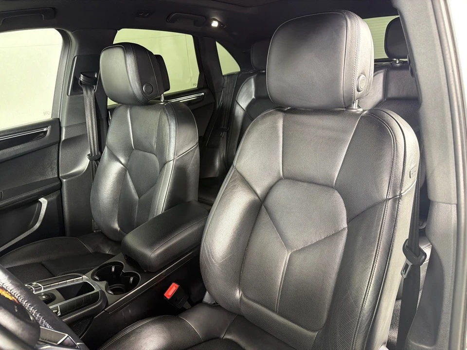 2016 Porsche Macan S - Image 13 of 29