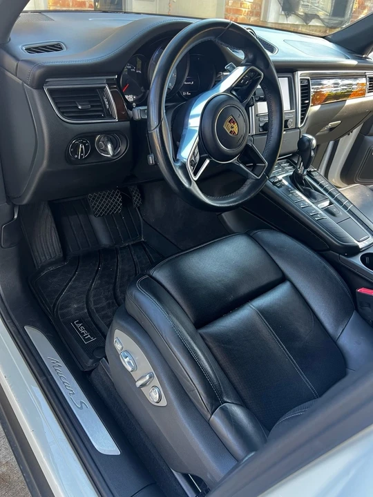 2016 Porsche Macan S - Image 10 of 21