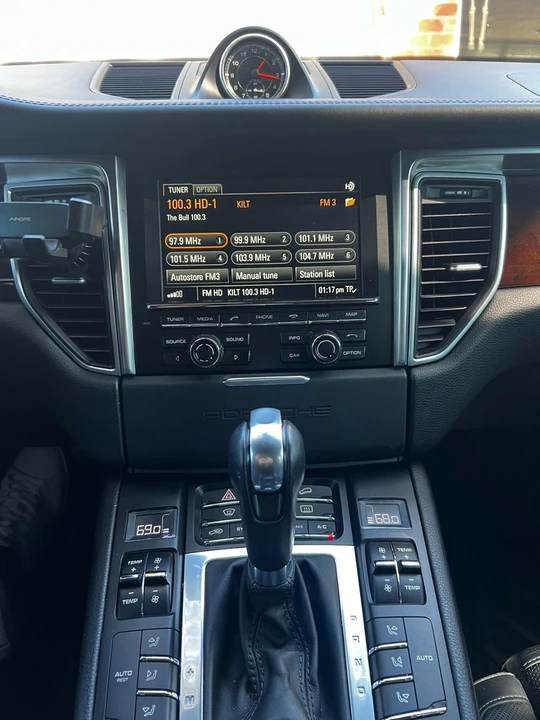 2016 Porsche Macan S - Image 9 of 21