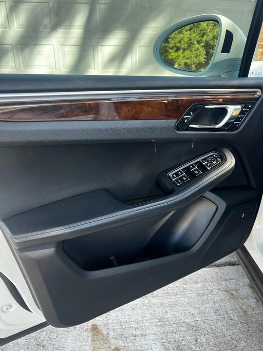 2016 Porsche Macan S - Image 12 of 21