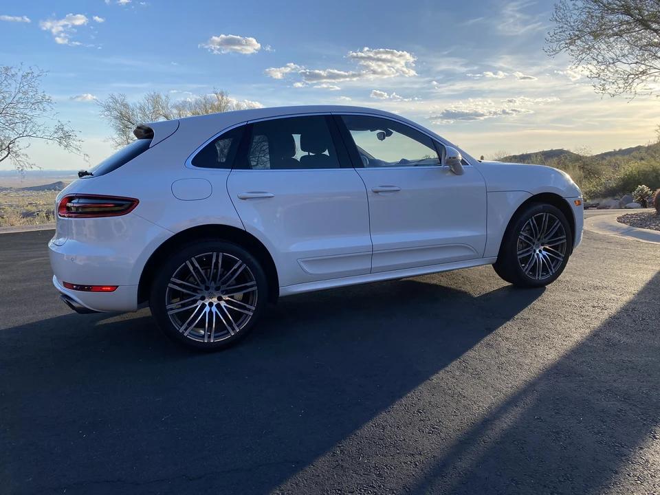 2016 Porsche Macan S - Image 12 of 31
