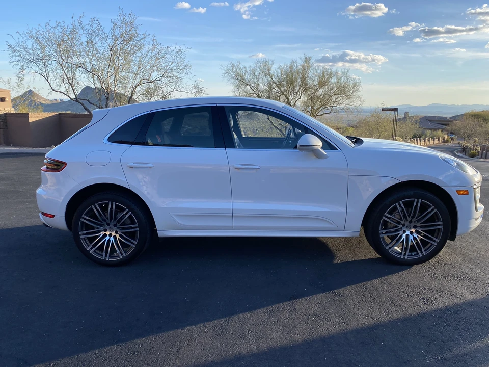2016 Porsche Macan S - Image 14 of 31